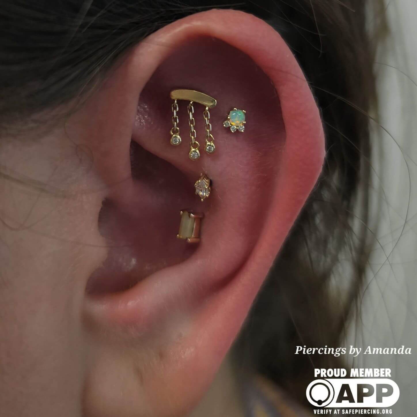 Ear curation with yellow gold